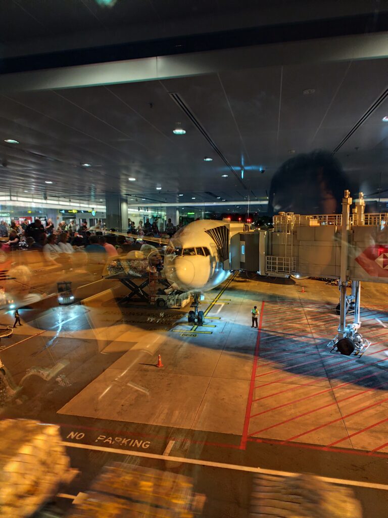 Tag 2 - Zwischenstopp Singapore Changi Airport airport singapur abflug nach auckland