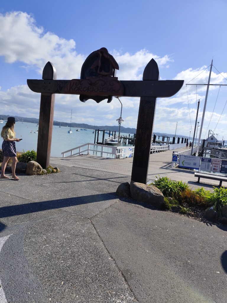 Tag 4 - Paihia und die kleine Insel Russel russel am hafen